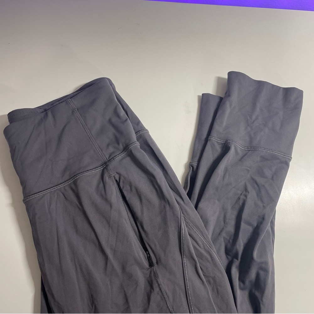 Lululemon size 4 gray jogger pants